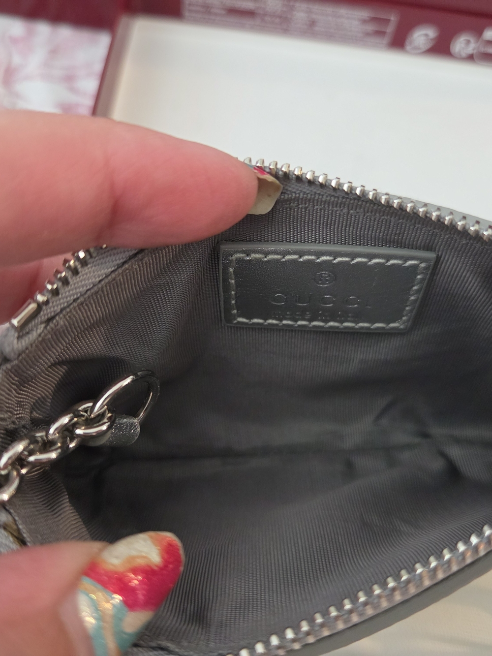 Gucci Small GG Emblem Shoulder Bag And Cardholder - Picture 12 of 14